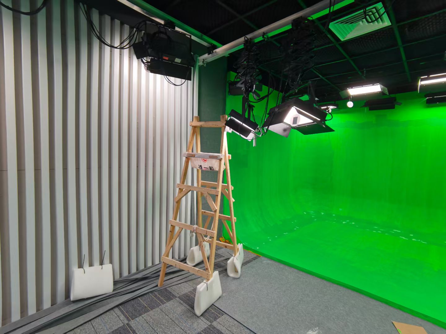 银砾视创 79 3bbd08050b9bbb5b0fd5afbc69fadf55